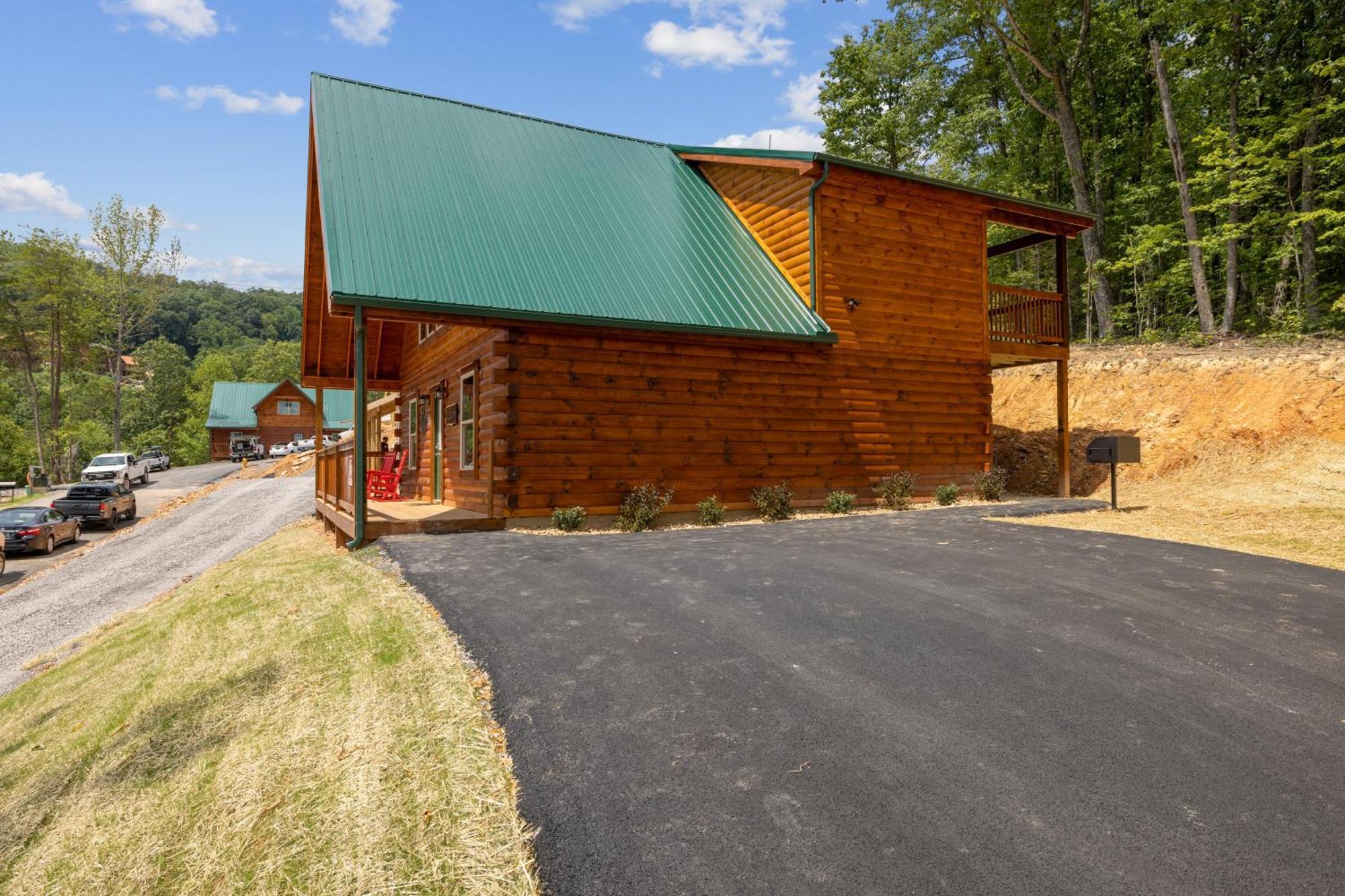 The 3 Bears Is A Newly Built 3 Bedroom Cabin Only 3 Minutes From The Parkway! Pigeon Forge Exteriör bild